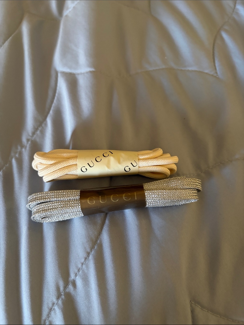 Gucci Shoelace Set in Cream and Silver